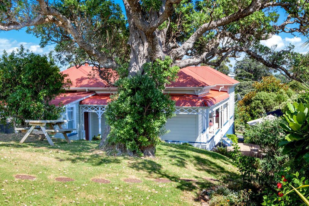 Crescent Villa - Stay Waiheke Ostend Extérieur photo